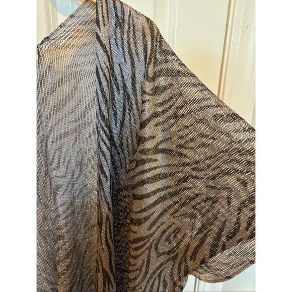 Grey Zebra Print Poncho/Shawl - Picture 7 of 9